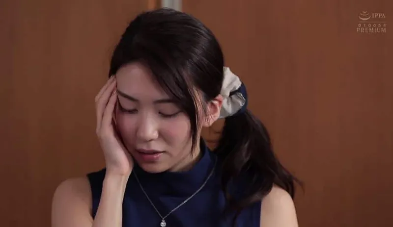 Bị anh hàng xóm bỏ thuốc ngủ rồi xxx trước ngày cưới